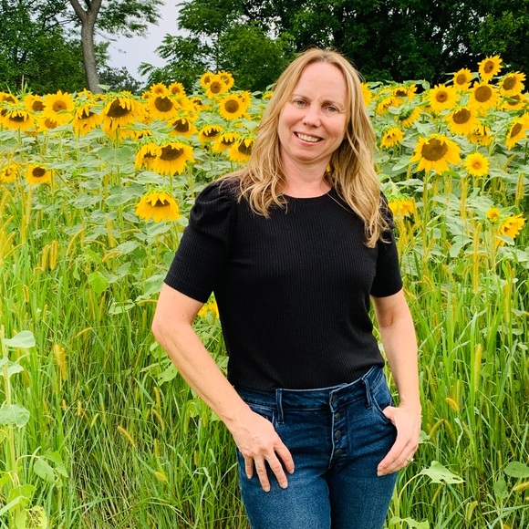 Meet your Posher, Raeann - Picture 3 of 4